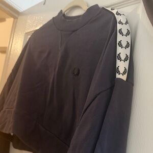 Fred Perry womens  Logo Crewneck Sweatshirt and sweatpants